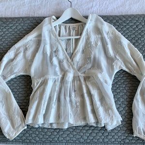 Aritzia white blouse xs
